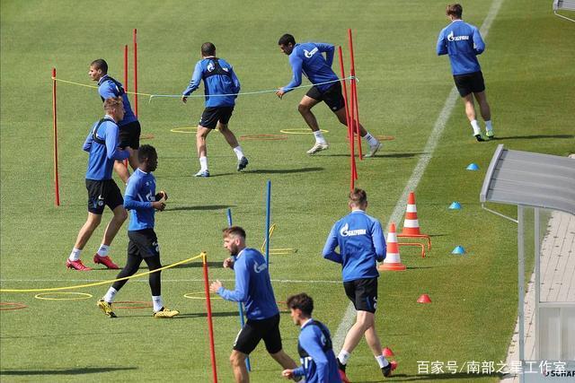 哈特22+13恩比德29+8+6 尼克斯险胜76人1-0