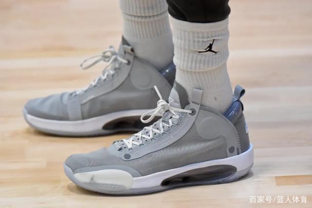 王哲林25分上海胜天津 胡金秋22+10广厦胜深圳